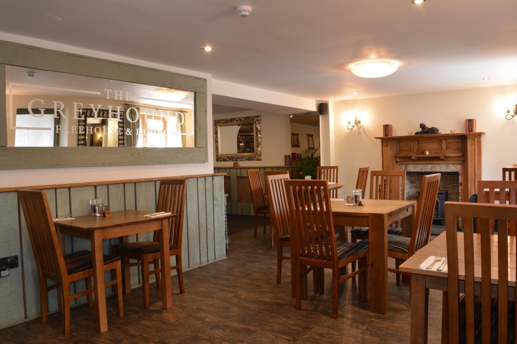 Inn Greyhound